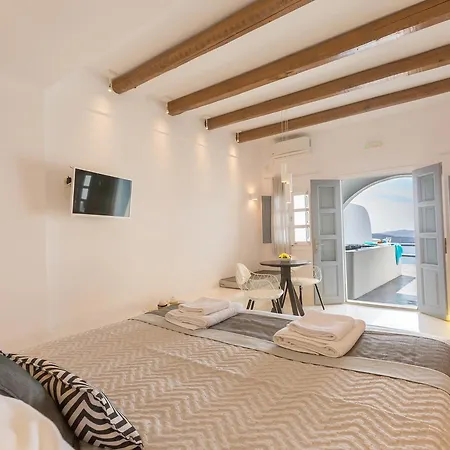 Oia Suites Oia