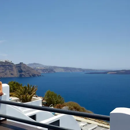 Oia Suites Отель 3*