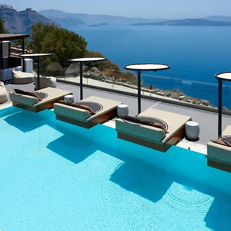 Oia Suites Отель 3*