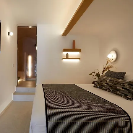 Oia Suites Отель