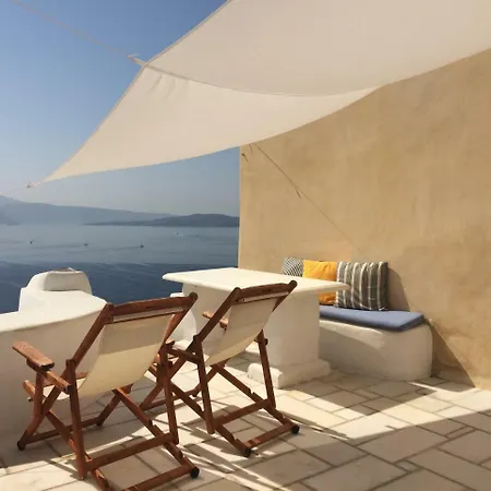 Отель Oia Suites Ия
